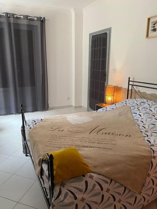 Villa Serenice - F2 Au Calme, Climatise, Wifi Et Parking Gratuit Exterior photo